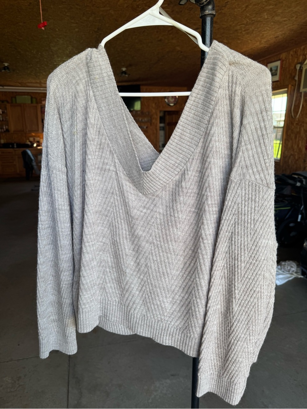 Cozy V-Neck Ribbed Sweater - Light Gray